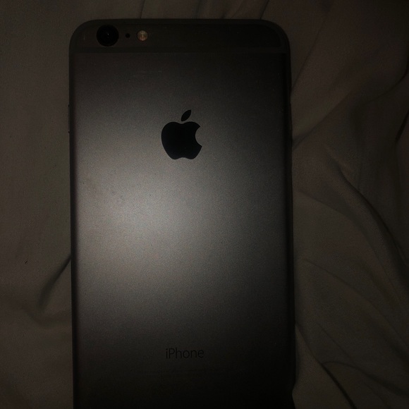 iPhone - Picture 1 of 3